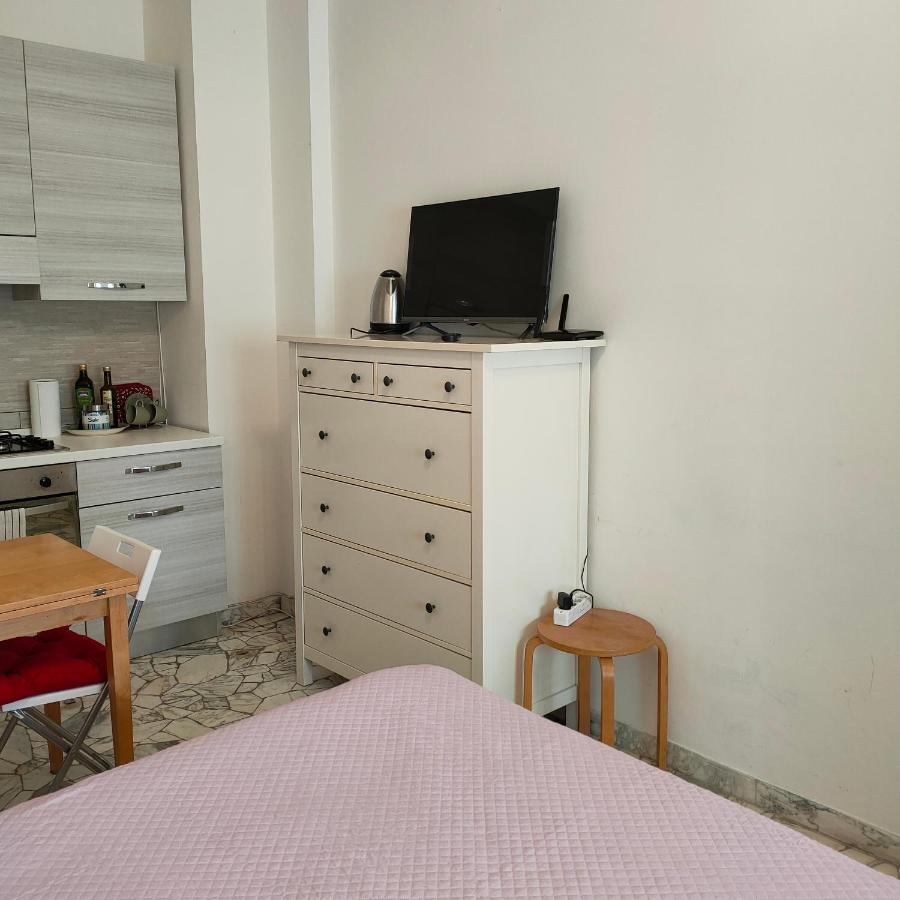 Anto Aircon Studio Monolocale A 15 Min Dal Centro ミラノ エクステリア 写真